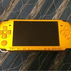 PSPー3000 ソフト二つ メモリースティック付き セット売り！のサムネイル