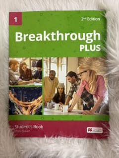 Breakthrough PLUS 2nd Edition 学生用ブックのサムネイル