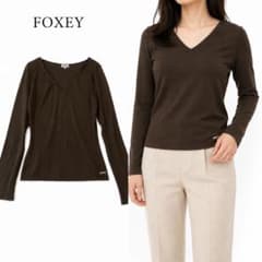 A324 美品 M フォクシー ストレッチ シルク ロゴ セーター レディース