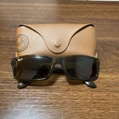 Ray-Ban ブラック サングラス レザーケース付きのサムネイル