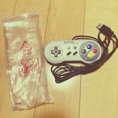 ELECOM スーパーファミコン型 ゲームコントローラー USB-Aのサムネイル