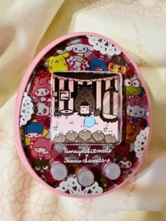 【限定コラボ品】 サンリオキャラクターズみーつver． たまごっちのサムネイル