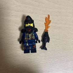 LEGOミニフィギュア 青黒オレンジ武器付きのサムネイル
