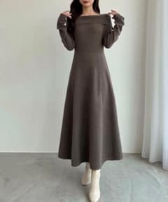 Louere オフショルダー長袖ロングドレスのサムネイル