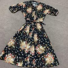 花柄ワンピースのサムネイル