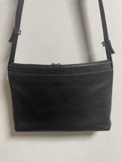FUJITAKA ブラックレザー サコッシュ ショルダーバッグのサムネイル