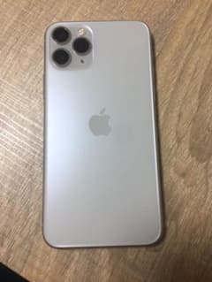 iPhone11pro 256g ホワイト　SIMフリーのサムネイル