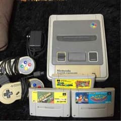 ファミコン本体+カセット3個セットのサムネイル