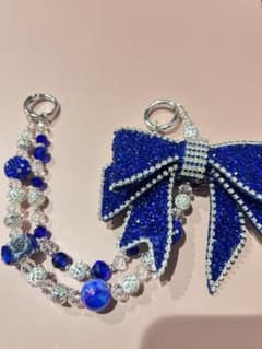 推し活ハンドメイド ビジューリボン スマホストラップ ブルーのサムネイル