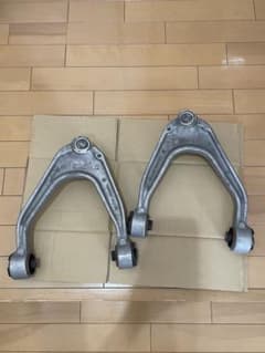 マセラティ ギブリS 純正 フロントアッパーアーム 左右セットのサムネイル