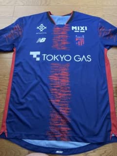 【美品】FC東京 レプリカユニフォーム 半袖 44番 2025 美品】FC東京 レプリカユニフォーム 半袖 44番 2025 - メルカリ