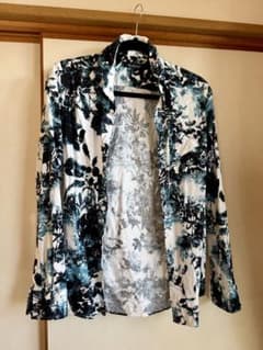 Tornado Mart 長袖シャツ 花柄のサムネイル