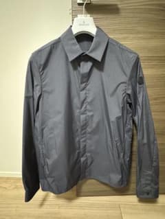値下げ！超美品　MONCLER ナイロンシャツ　XSのサムネイル