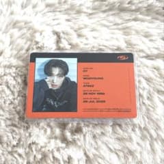 ATEEZ ウヨンのサムネイル