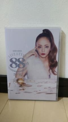 安室奈美恵2016-2017ライブDVDのサムネイル