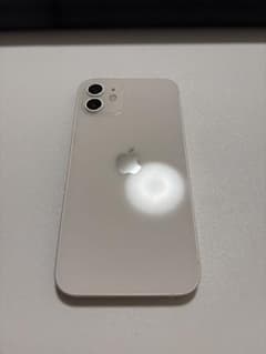 Apple iPhone 12 ホワイト 本体のサムネイル