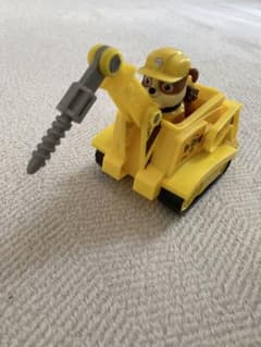パウパトロール　ベーシックビーグルフィギュア付きラブル