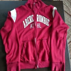 アバクロンビー&フィッチ  赤ジャージのサムネイル