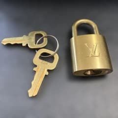 Louis Vuitton LV パドロック 304 カデナ 南京錠 - メルカリ