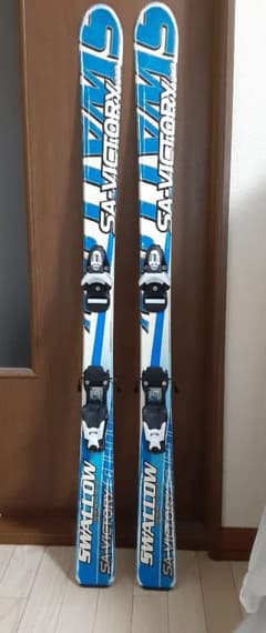 ヒ*ん様 Swallow スキー板 ビンディング ストック　セット 130cm SWALLOW スキー板 ビンディング付 130センチ、130センチ - メルカリ
