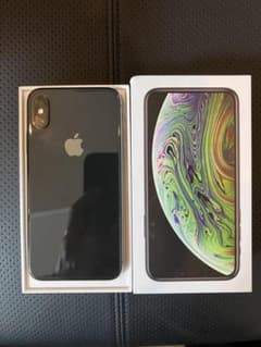 iPhone Xs Space Gray 64 GB SIMフリーのサムネイル