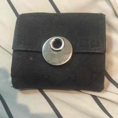 GUCCI財布のサムネイル