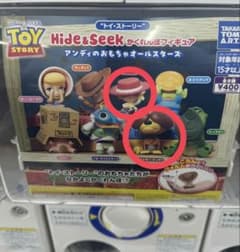 トイ・ストーリー かくれんぼフィギュア ガチャ ジェシー？スリンキー？2体セットのサムネイル