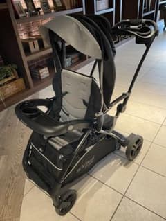 2人乗りベビーカー　日本育児　シットアンドスタンド