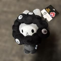 ミャクミャク マイメロディ ぬいぐるみ カラビナ付き 黒 - メルカリ