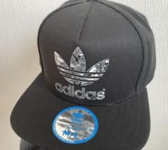 adidas キャップのサムネイル