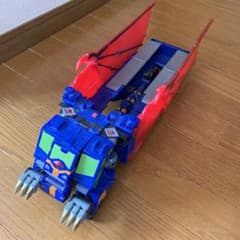 ドラゴンのロボット (変形します)のサムネイル