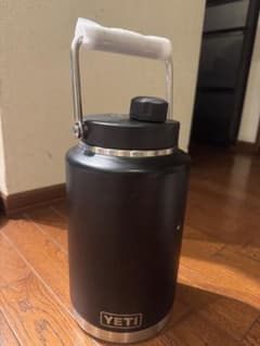 YETI ブラック ワンガロンジャグ ジャグカバー付きのサムネイル