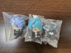 ツイステ　肩ズンfig vol.5 ガチャガチャ　3個セットのサムネイル