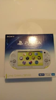 PlayStation®Vita（PCH-2000シリーズ） Wi-Fiモデルのサムネイル