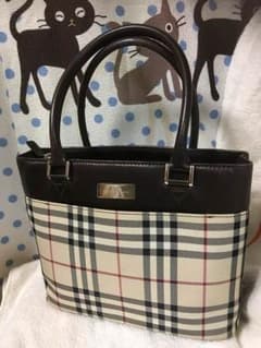 BURBERRYのサムネイル
