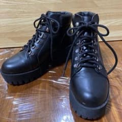 厚底ブーツ Forever21のサムネイル