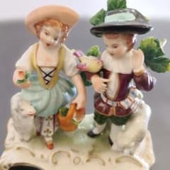Sitzendorf ジッツェンドルフ フィギュリン ペア 人形 陶磁器 ドイツ Sitzendorf ジッツェンドルフ 西洋磁器 ペア フィギュリン 置物 - メルカリ