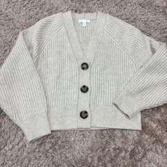 ベージュ リブ編み Vネック カーディガンのサムネイル