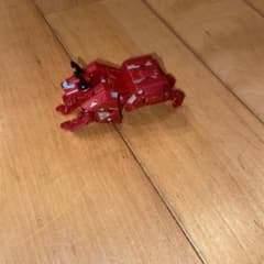 爆丸変形ロボット フィギュア レッドのサムネイル