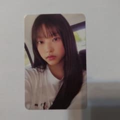 NewJeans ヘリン NewJeans Yearbook 22-23のサムネイル