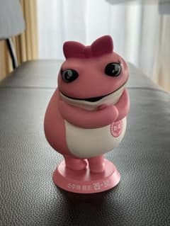 激レア‼️JINRO カエル 韓国焼酎フィギュア ピンク 眞露 ソジュ - メルカリ