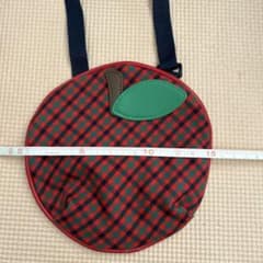 ファミリアリンゴ柄ポシェット未使用に近い　ショルダーバックのサムネイル