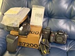 Nikon D7200 本体 マルチパワーバッテリーパック MB-D15 - メルカリ