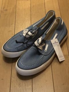 GU ジーユー　新品　タグ付き　デッキシューズのサムネイル