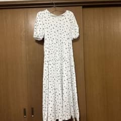 Tina: 花柄 半袖 ロングワンピース Sサイズのサムネイル