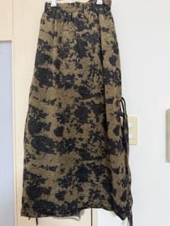 美品 カーキ ブラックロングスカートのサムネイル
