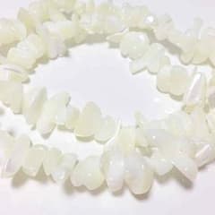 ホワイトシェルさざれ 穴あき ハンドメイド 資材☆のサムネイル
