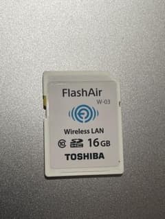TOSHIBA FlashAir SDカード 16GB W-03のサムネイル