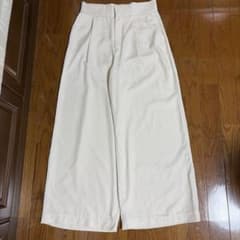 tomotomo様専用 ZARAアイボリー ハイウエスト ワイドパンツのサムネイル