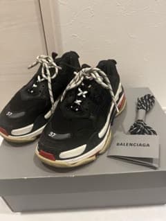 BALENCIAGA  tripleS バレンシアガ　トリプルS スニーカーのサムネイル